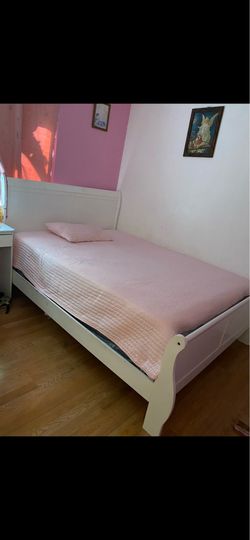 Bedroom set