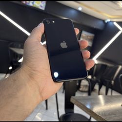 iPhone SE Unlocked With Warranty 