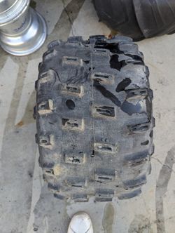 Stock Rear Tire 400ex 250r