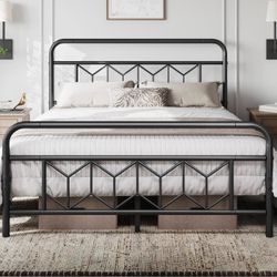 Queen Size Metal Platform Bed frame / black bed frame / black queen size bed frame / metal bed frame