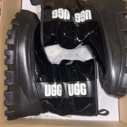 Brand New UGGS Snow Boots