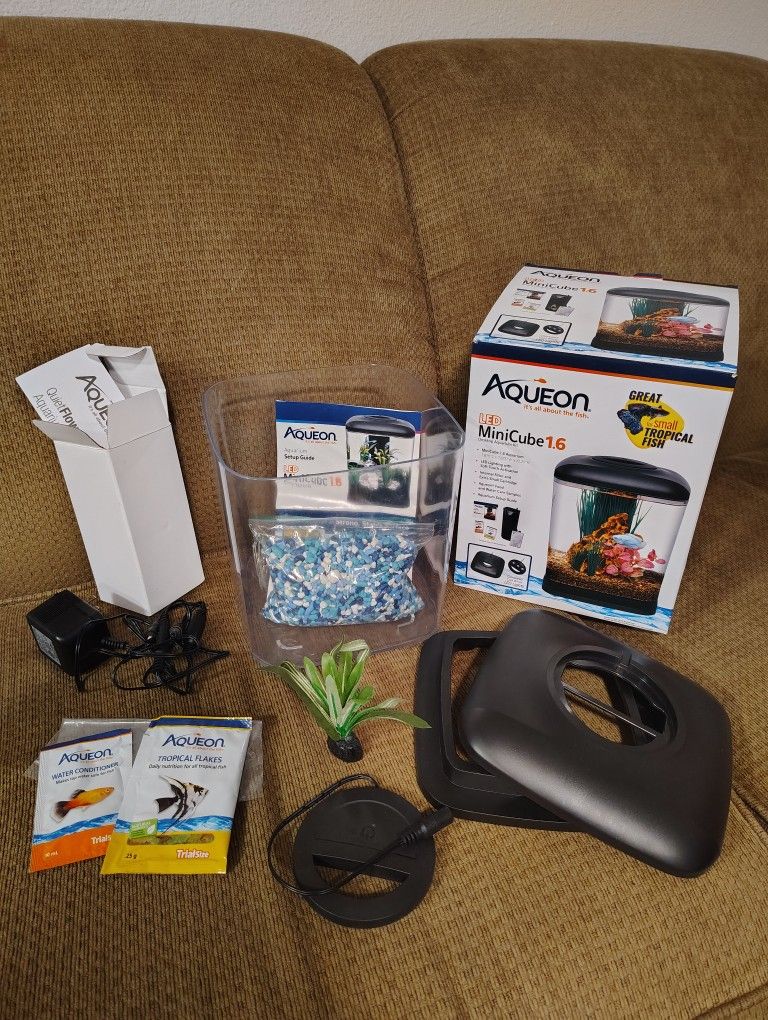 Aqueon LED Mini Cube Kit 1.6 Gallon (Fish Aquarium)