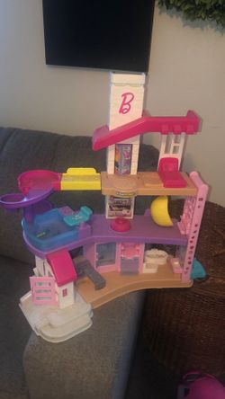 Barbie Little People clubhouse