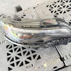 2019 - 2023 JEEP CHEROKEE RIGHT PASSENGER SIDE LED  HEADLIGH OEM
