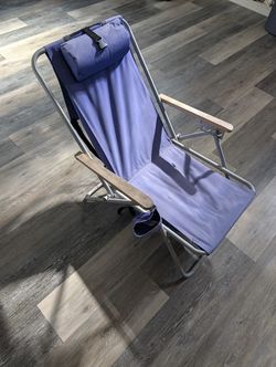 FREE - Old Blue Beach Chair