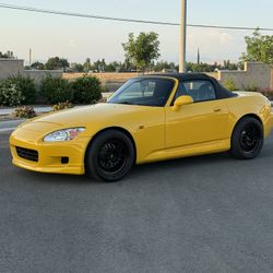 02 Honda S2000 . 
