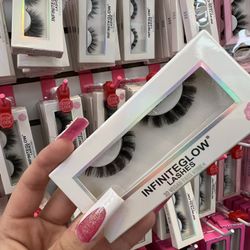 Infinite Glow Eyelashes 