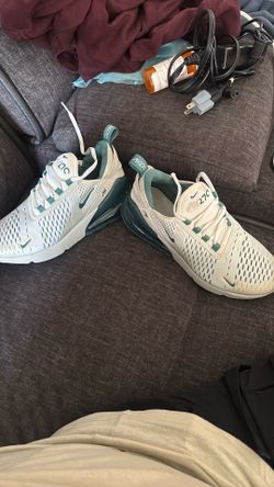 Nike 270s size 5.5 Y