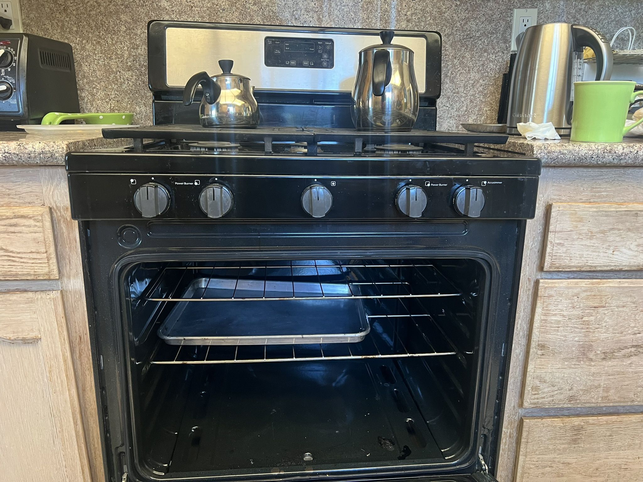 🔥 Whirlpool 30” 5-Burner Gas Range – Gently Used, Mostly Cooperative 🔥 $250— (Make me an offer!)