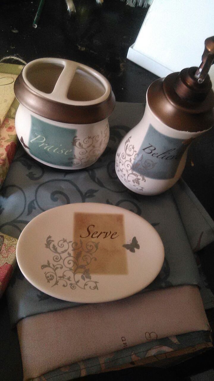 Bathroom set praise,believe ,serve faith