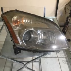 2007 Nissan Maxima - Passenger Side Headlight, with Bulb