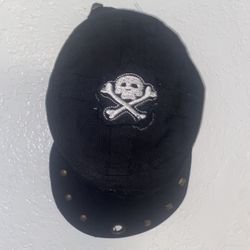 Y2K Black Skull Hat!