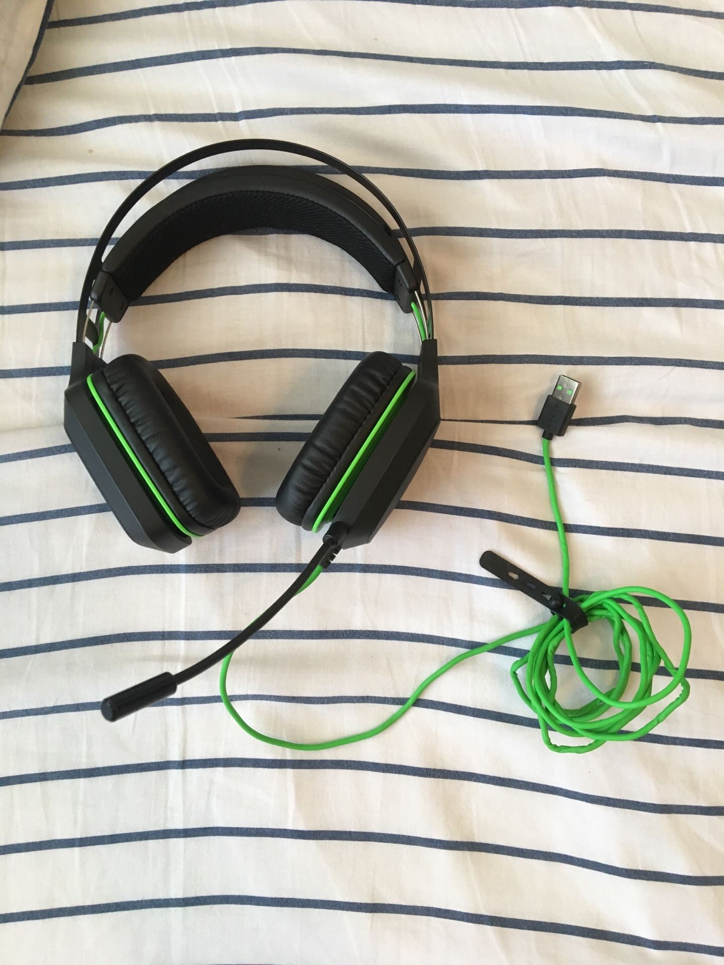 Razer Gaming Headset With Mic-USB Cable