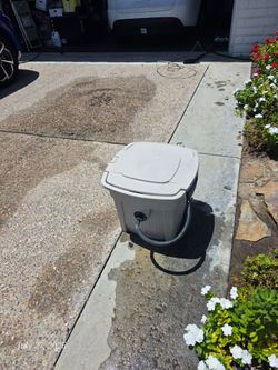 Garden hose reel mobile cart
