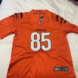 🏈 Cincinnati Bengals #85 Jersey – Size Medium (Nike / NFL Licensed)