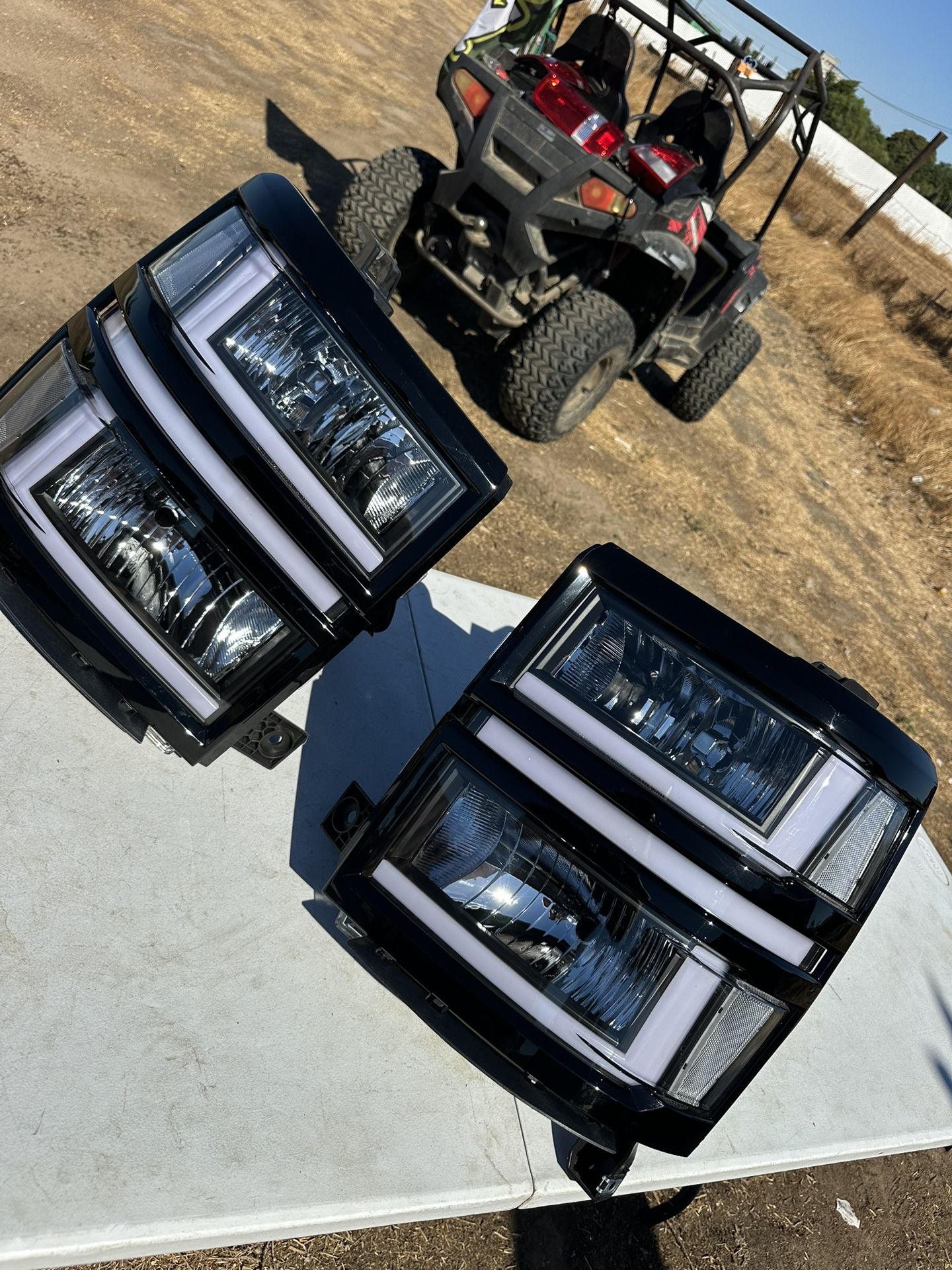 14-15 Chevy Silverado Headlights New