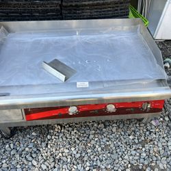 Commercial. Electric. New. Never. Used. Avantco.  EG30N 