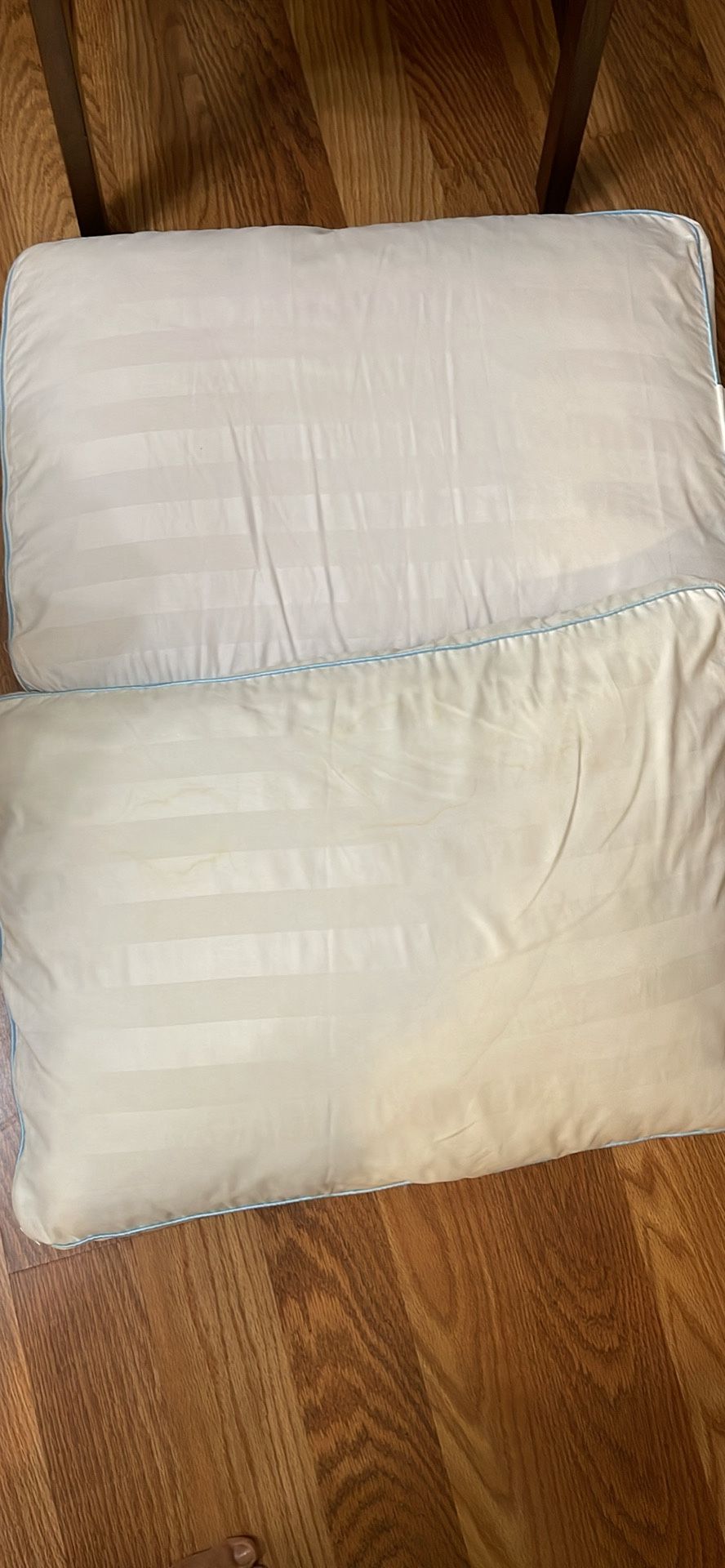 5 Pillows 