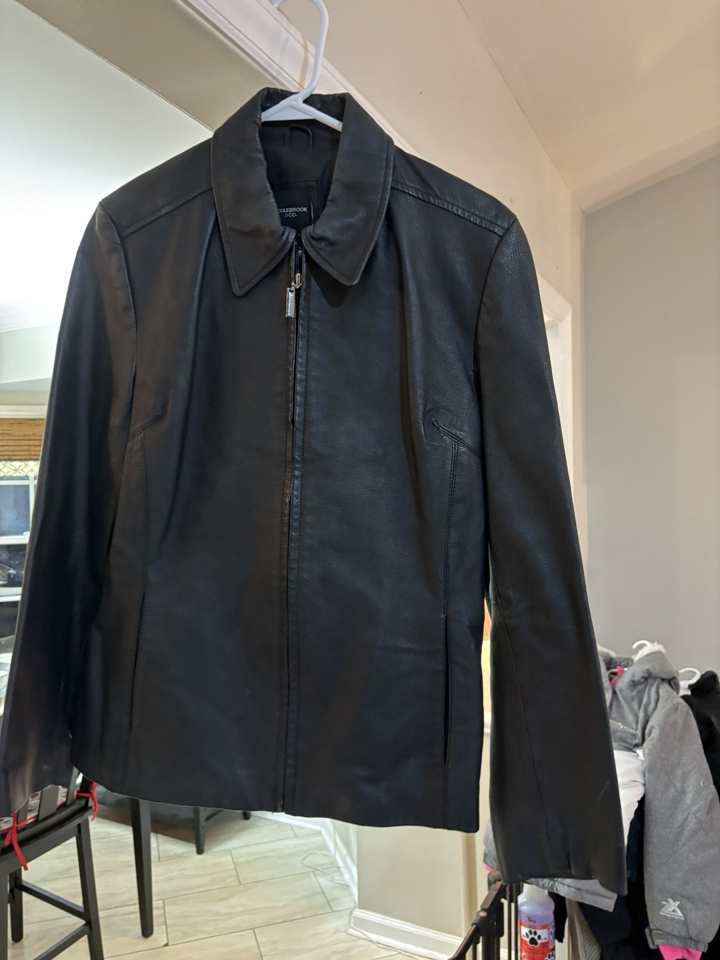 Kenneth Cole Ladies leather jacket, size medium, black