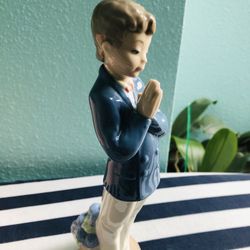 Lladro Nao Figurine