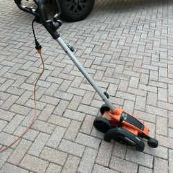 WORX Electric Lawn Edger and Trencher 7.5-in Push Walk Behind Electric Lawn Edger! Works great! 