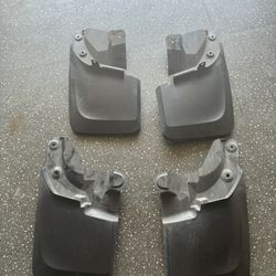 2020 tacoma mudflaps