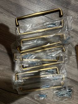 Lot of leftover cabinet handles and pulls