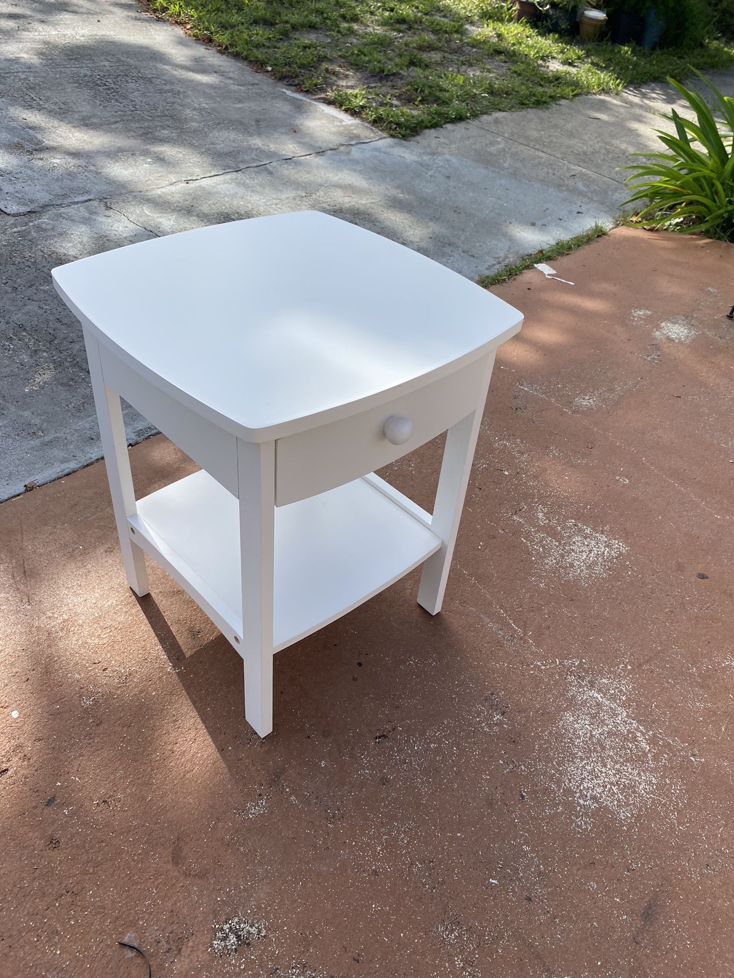 Side/ End Table