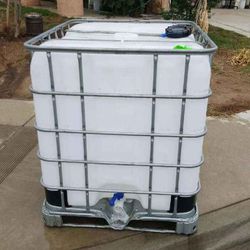 275 gallon plastic water tank $85 each series inquire