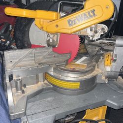 Dewalt Saw