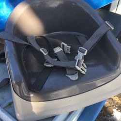 Like New Booster Seat With Straps Only $20 Firm
