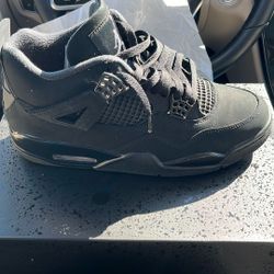Jordan Retro 4 Blackcats Size 11
