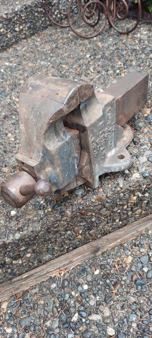 Chas Parker No.104 Vintage Vise