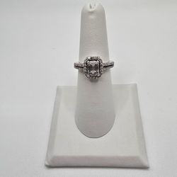 14kt White Gold Diamond Engagement Ring (Size 6)
