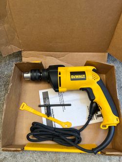 DEWALT 7.8 Amp Corded 1/2 in. Variable Speed Reversible Hammer Drill