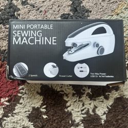 Handheld / Mini Sewing Machine