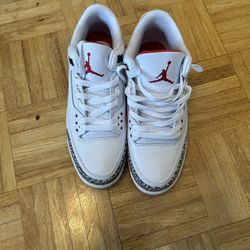 Used Jordan 3 White Cement Size 9.5 Men 160$