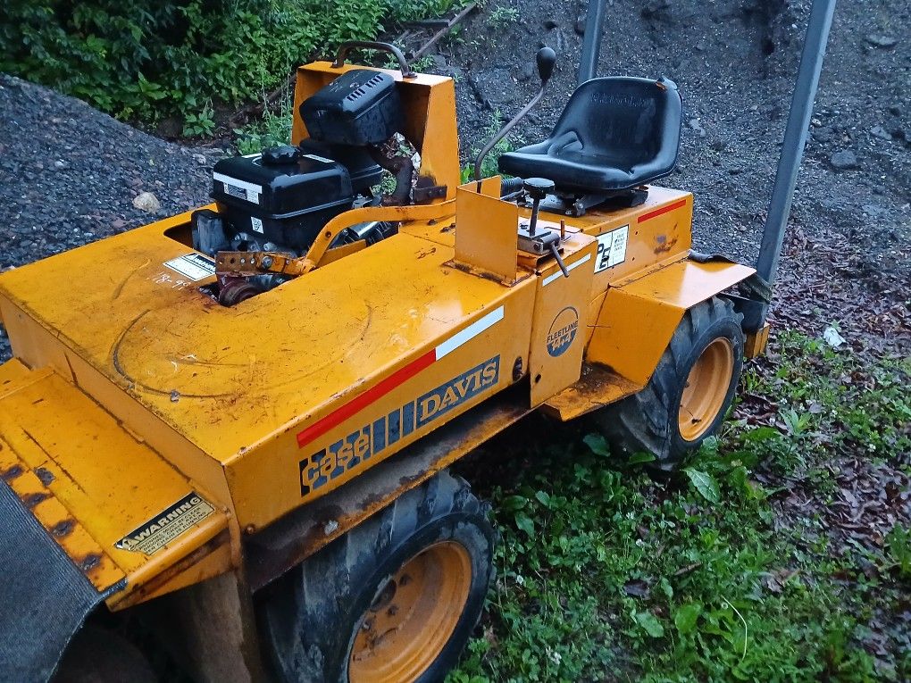 CASE / DAVIS Fleetline 14+2 Gas ,chain Trencher ,New Motor