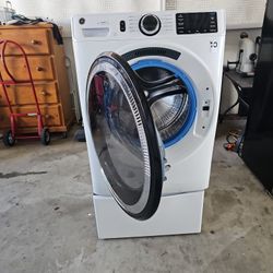 GE  Front Load  Washer Extra Large Capacity Working Very Good  