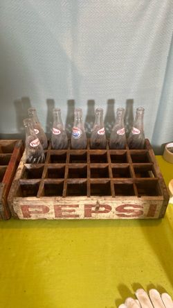 Vintage Pepsi crate and bottles