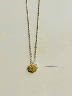 Dainty Flower Pendant Chain Necklace