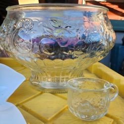 Vintage Punch Bowl And Cup Set