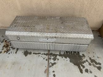 Diamond Plate Aluminum Truck Tool Box