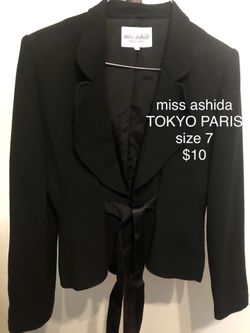 Woman’s’ blazer women’s size 7