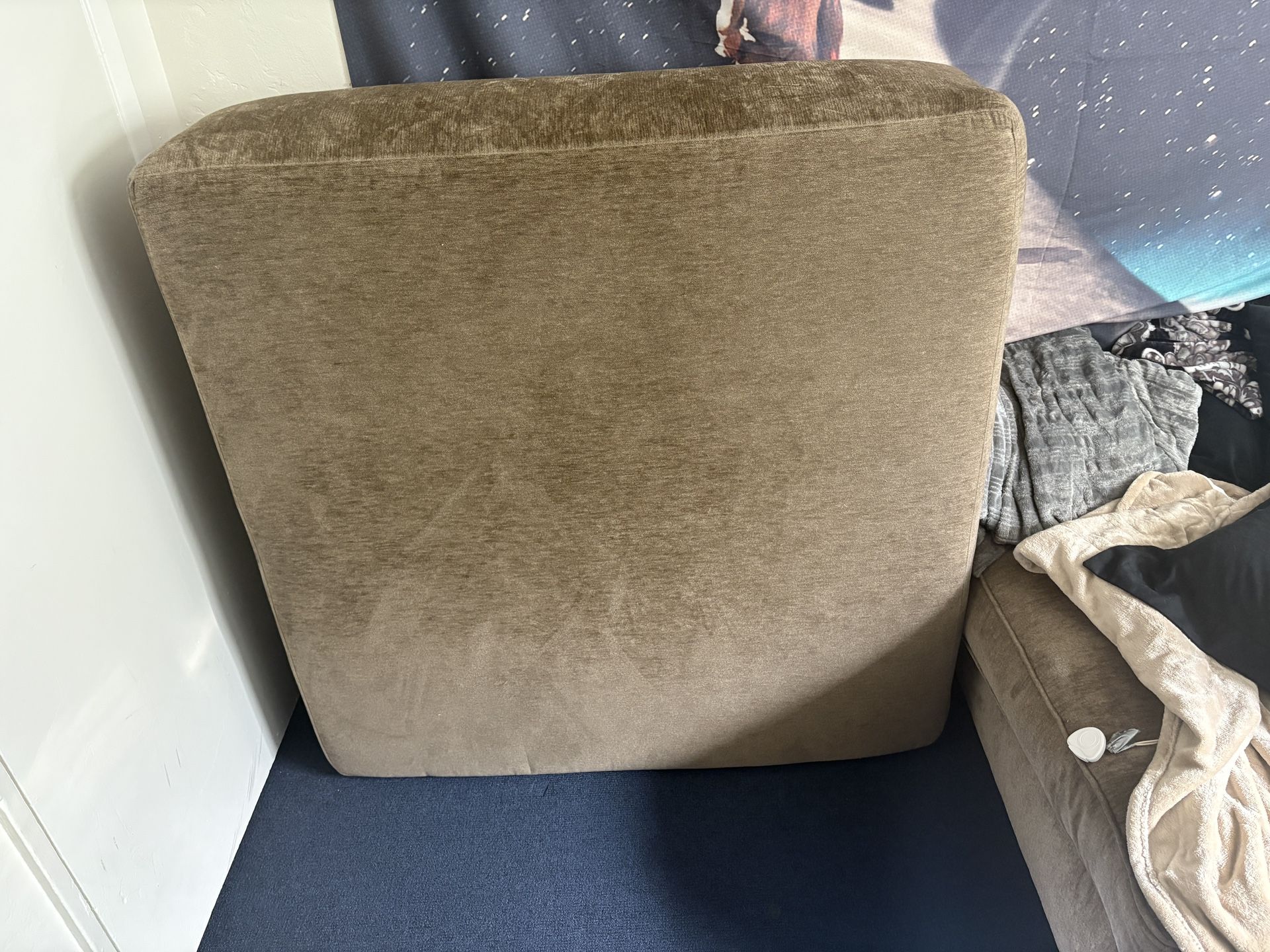Free Ottoman