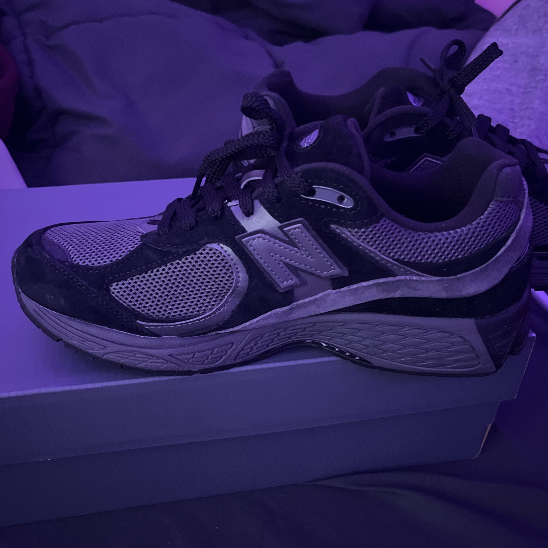 new balance 2002r black/grey colorway