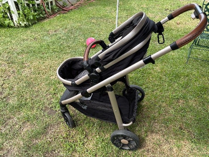 Monbebe Stroller