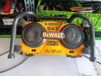 DeWalt radio .... not Bluetooth....