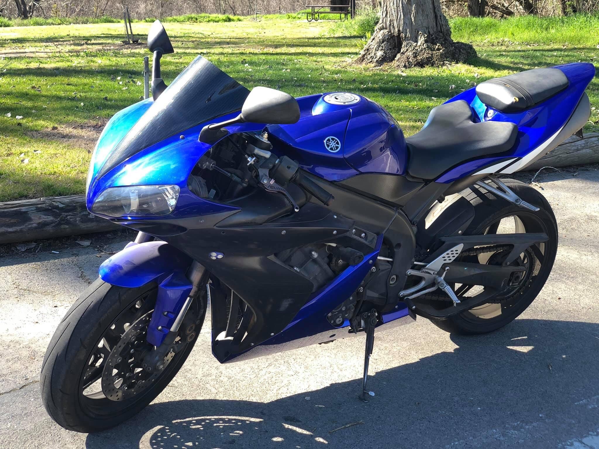 Photo 2005 yamaha r1 clean title