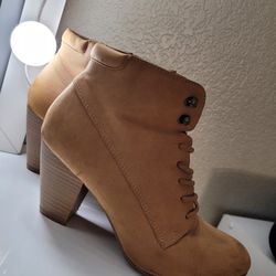Platform Block Heel Lace Up Boots